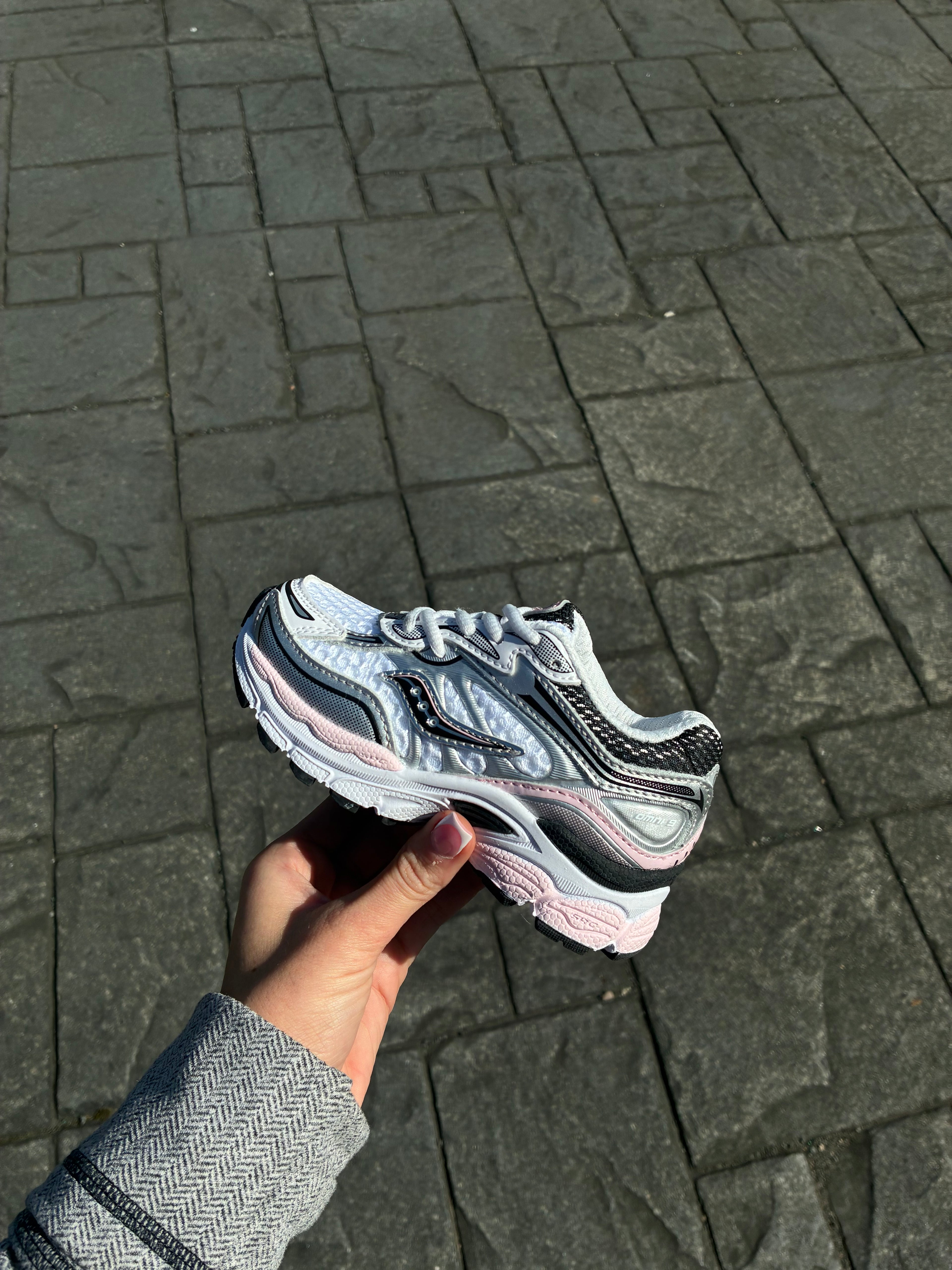 INFANT SAUCONYS