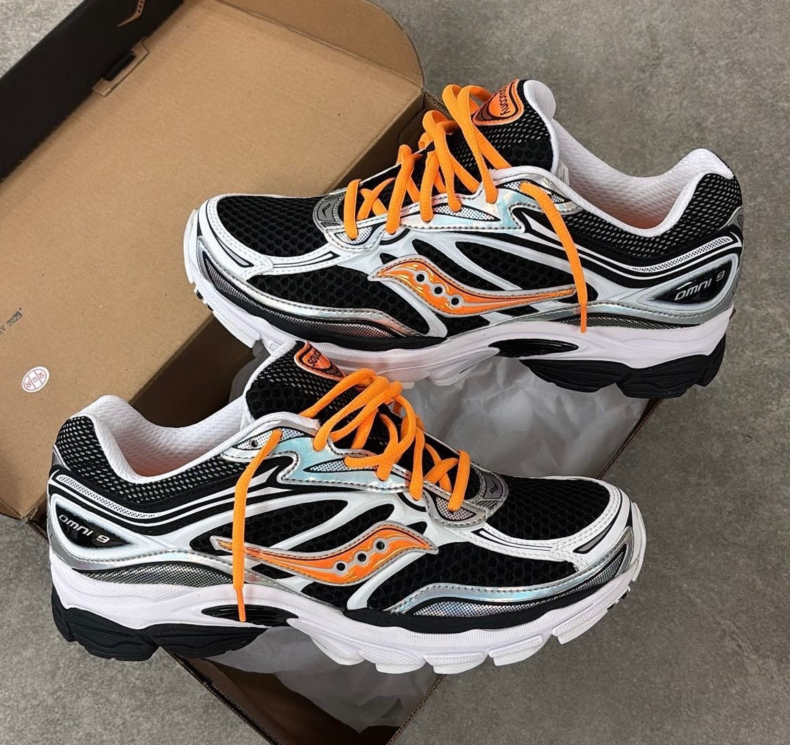 SAUCONYS