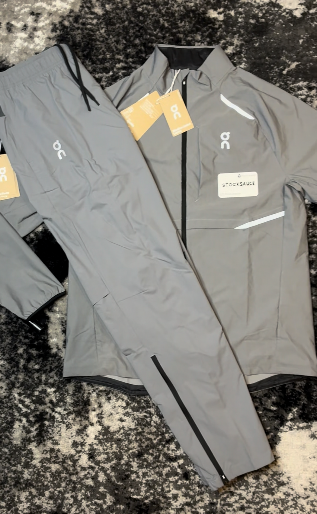 On cloud no hood tracksuit grey