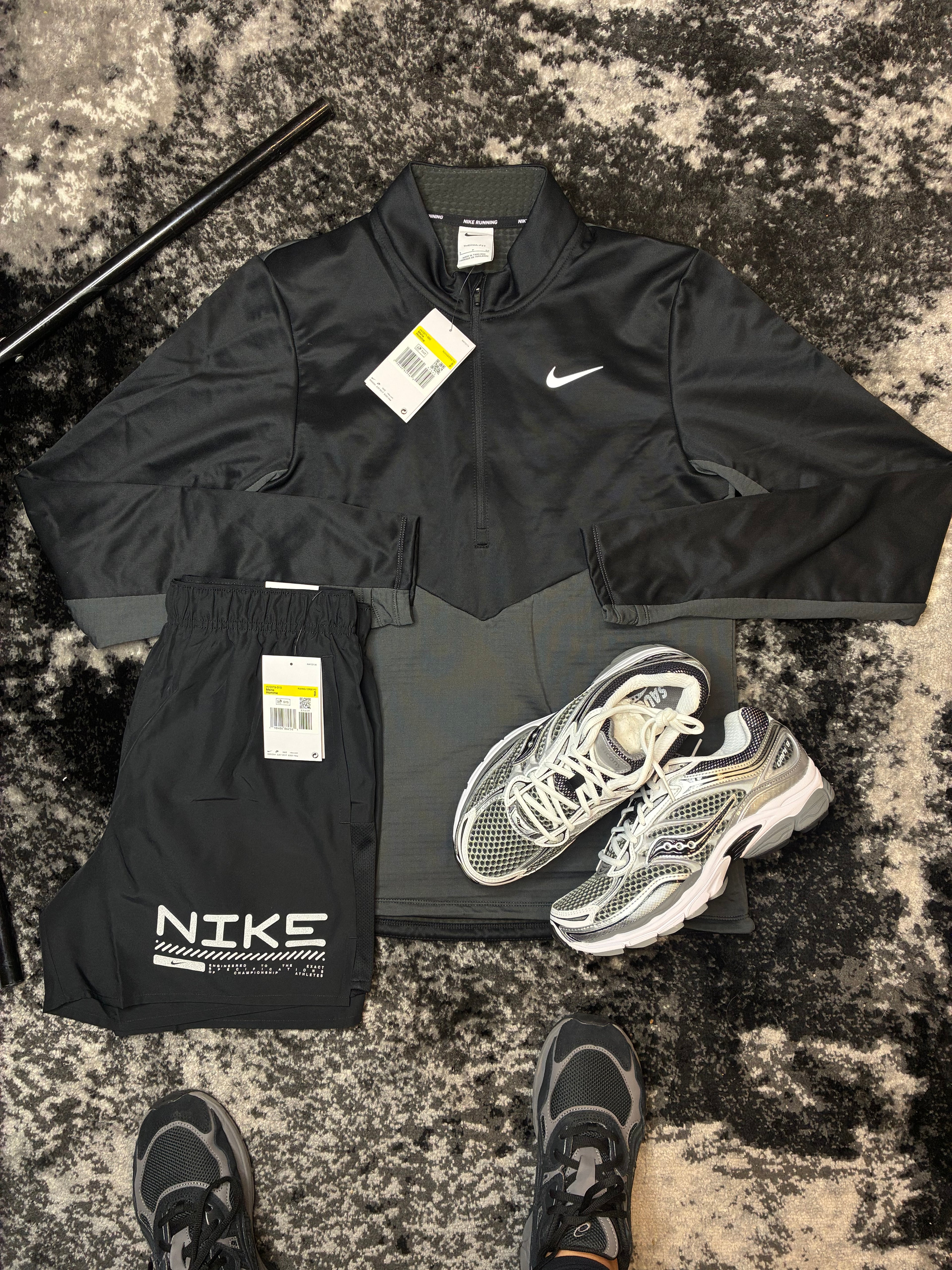 NIKE THERMAL QUARTER ZIP SHORT SET